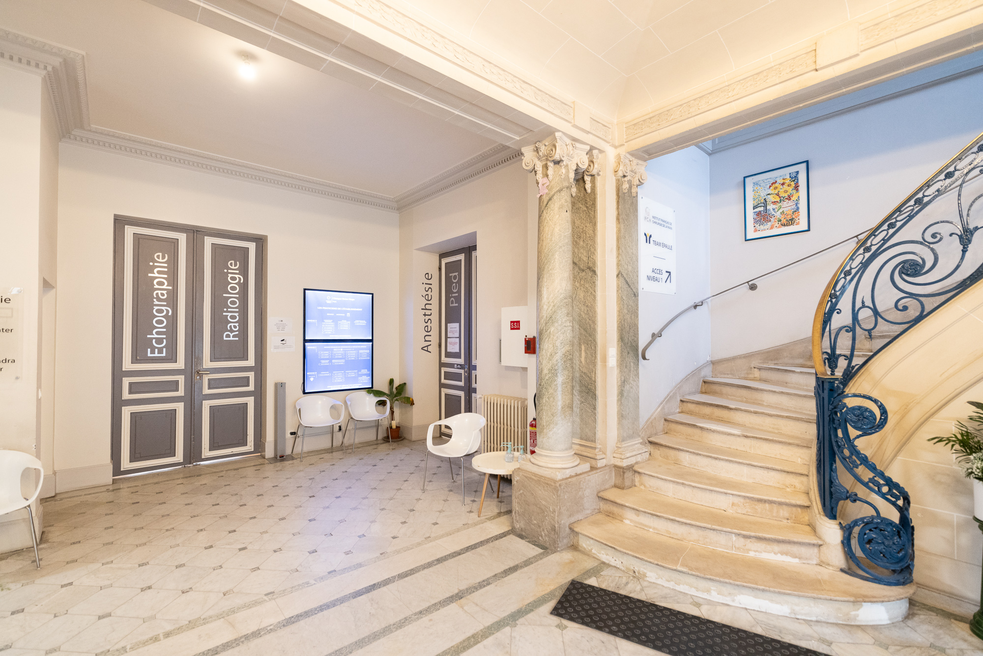  Clinique Victor Hugo  Paris